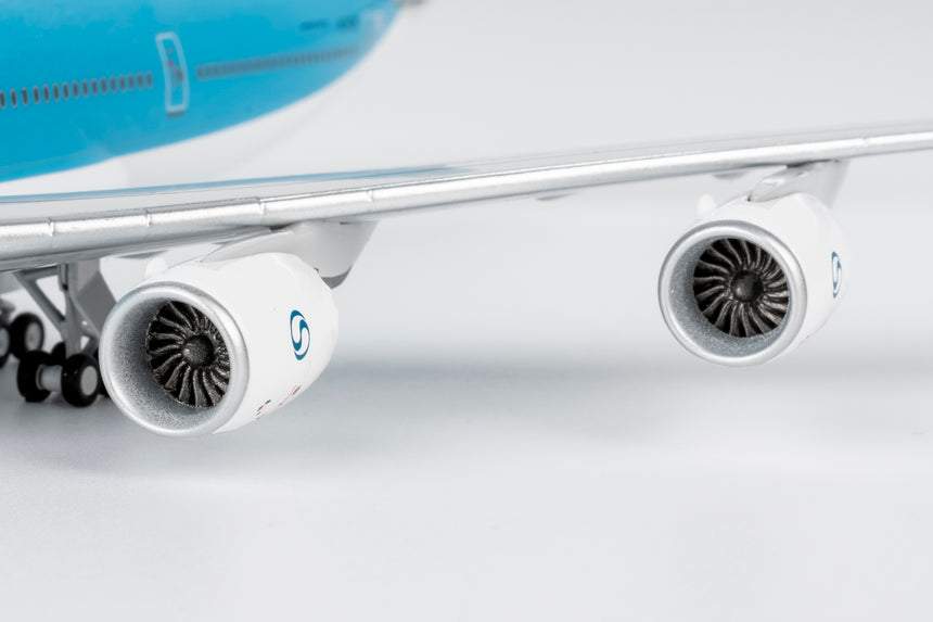 NG Models Korean Air (2025's livery) Boeing 747-8 HL7638 1/400 Aircraft Scale Model