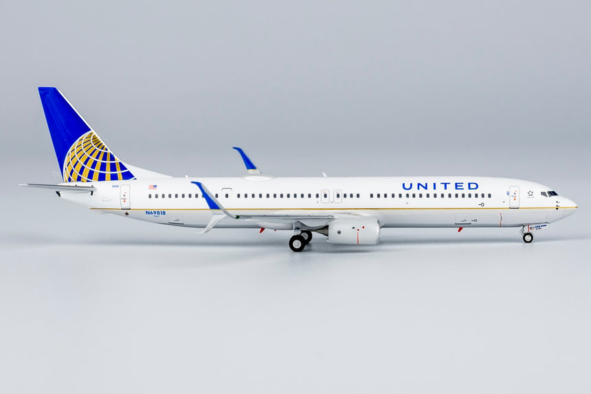 NG Models United Airlines Boeing 737-900ER/w N69818 CO-UA merged livery; with scimitar winglets; with one hundred title 1/400 Scale