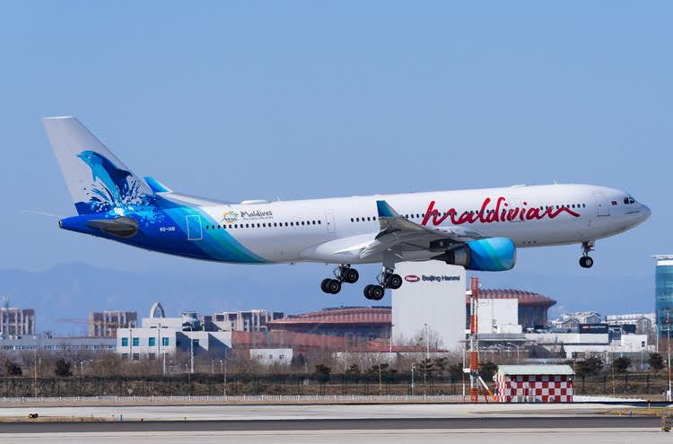 Phoenix Maldivian Airbus A330-200 BQ-IAB 1/400 Scale
