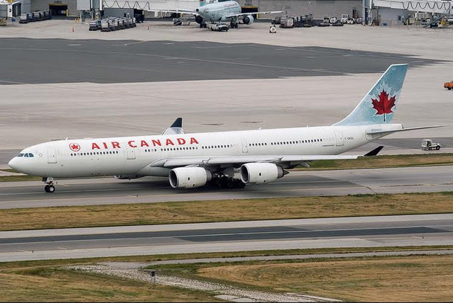 Phoenix Air Canada Airbus A340-500 C-GKOM 1/400 Aircraft Scale Model