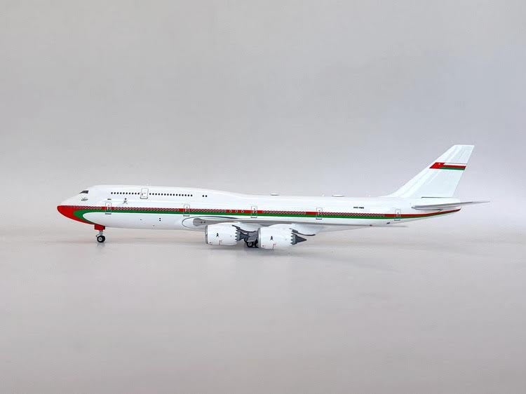 Phoenix Oman Royal Flight B747-8 A4O-HMS 1/400 Scale