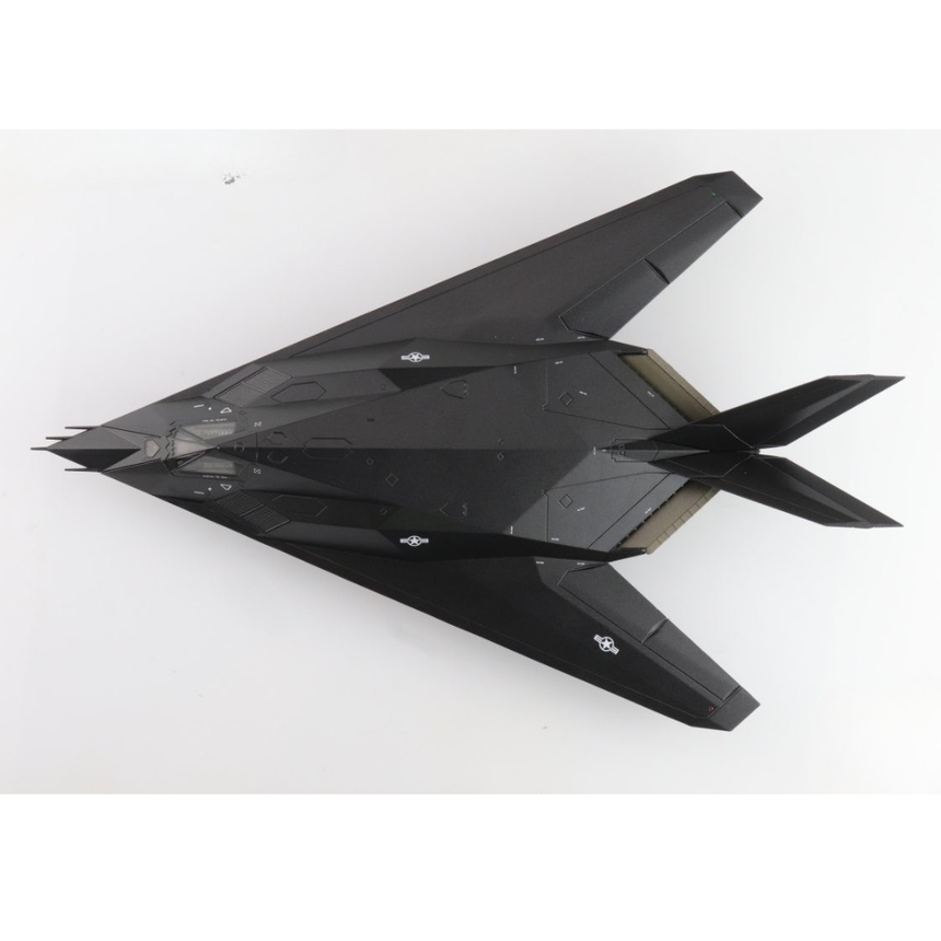 Hobby Master F-117A Nighthawk 84-0809, USAF, 2022 (with Extra 2 x B57 & B61 Bombs) 1/72 Aircraft Scale Model