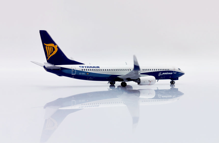 JC Wings Ryanair Boeing 737-800 "Dreamliner" (EI-DCL) 1/400 Aircraft Scale Model