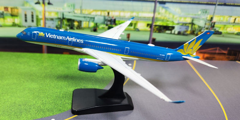 Aviation400 Vietnam Airlines Airbus A350-941 VN-A89 (with detachable gear) 1/400 Scale