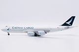 JC Wings Cathay Cargo Boeing 747-8F (B-LJN) 1/400 Aircraft Scale Model