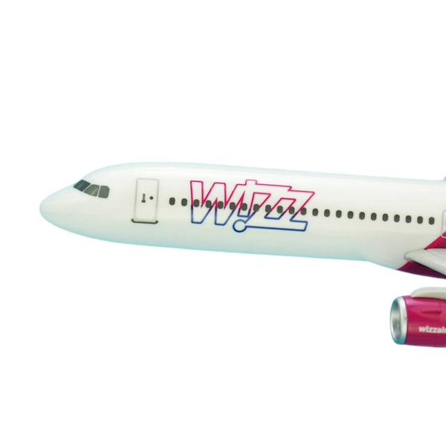 AeroClix Wizz Air Airbus A321Neo HA-LGA 1/200 Aircraft Scale Model