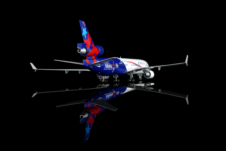 SQ Wings Delta Air Lines Special Delivery Livery McDonnell Douglas MD-11 N812DE 1/200 Aircraft Scale Model