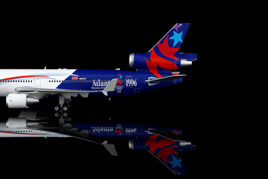 SQ Wings Delta Air Lines Special Delivery Livery McDonnell Douglas MD-11 N812DE 1/200 Aircraft Scale Model