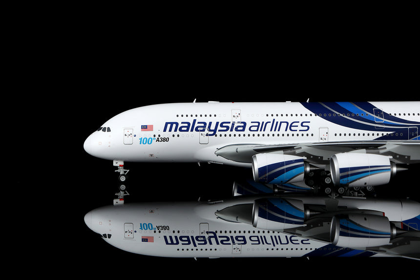 SQ Wings Malaysia Airlines Airbus A380 9M-MNF Flaps Down 1/200 Scale Model