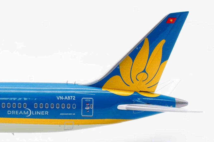 Aviation400 Vietnam Airlines Boeing 787-10 Dreamliner VN-A872 (with detachable gear) 1/400 Aircraft Scale Model