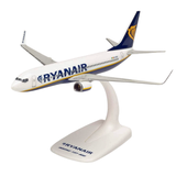 Herpa Ryanair Boeing 737-800 Snap-Fit Model Plane 1/200 Aircraft Scale Model
