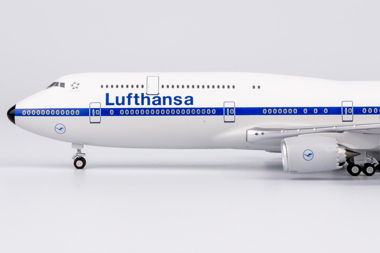 NG Models Lufthansa Retro Colors Boeing B747-8 D-ABYT Lite Edition