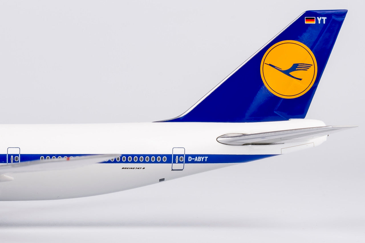 NG Models Lufthansa Retro Colors Boeing B747-8 D-ABYT Lite Edition