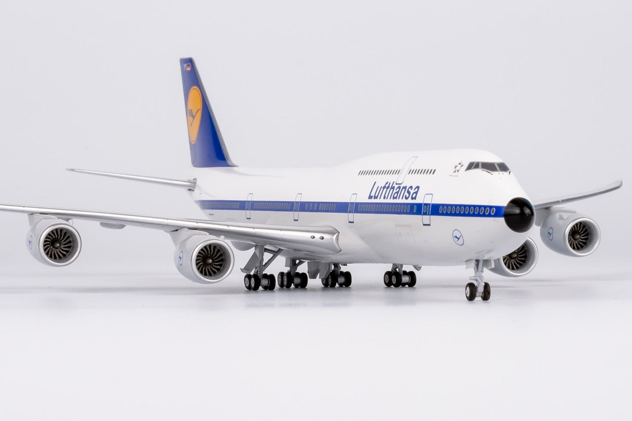 NG Models Lufthansa Retro Colors Boeing B747-8 D-ABYT Lite Edition