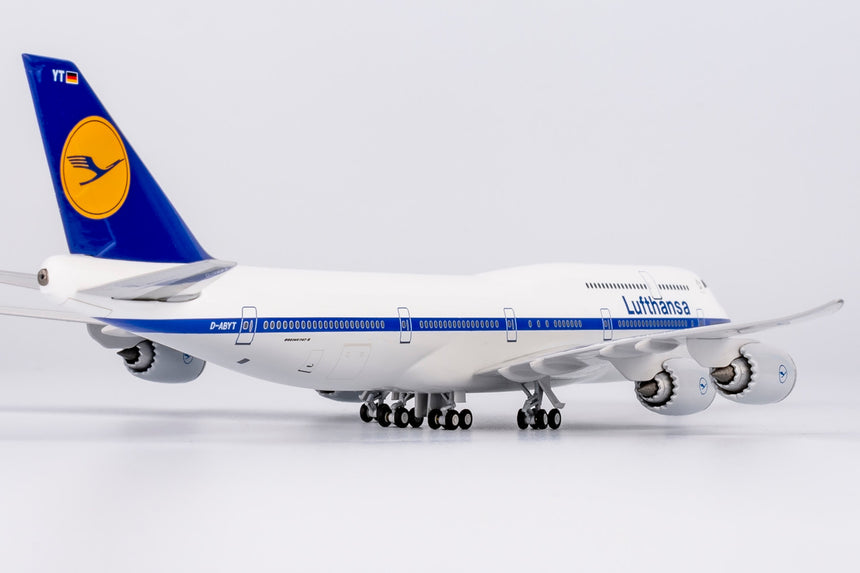 NG Models Lufthansa Retro Colors Boeing B747-8 D-ABYT Lite Edition 1/400 Scale