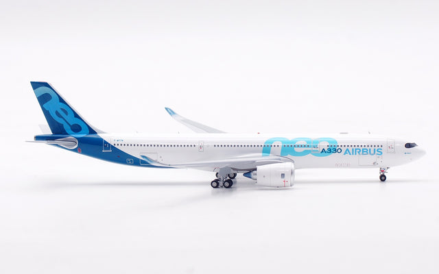 Aviation400 Airbus Industrie Airbus A330-900 F-WTTN (detachable gear) 1/400 Aircraft Scale Model
