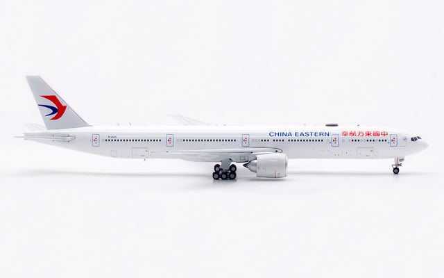 Aviation400 China Eastern Airlines Boeing 777-300ER B-2025 (detachable gear) 1/400 Aircraft Scale Model