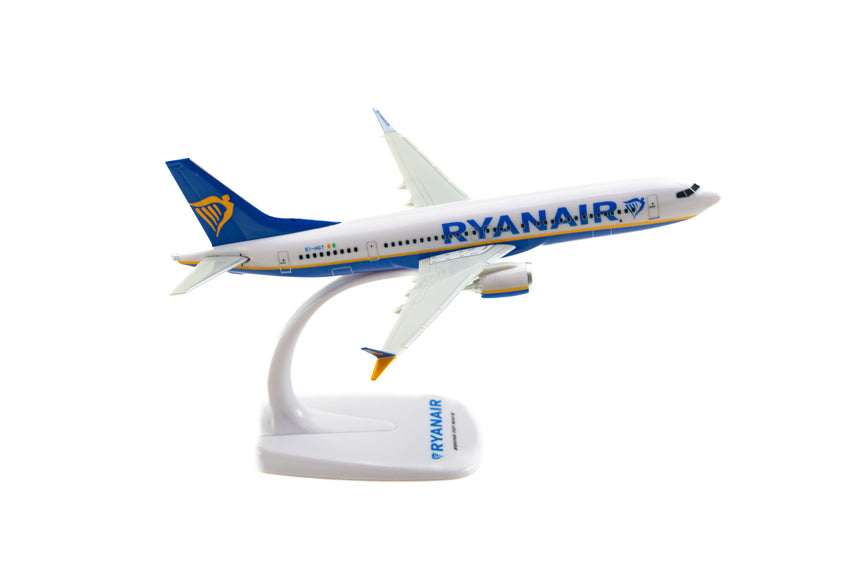 PPC Models Ryanair Boeing 737 MAX Snap-Fit Model Plane 1/200 Aircraft Scale Model