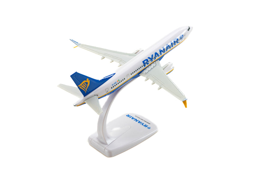 PPC Models Ryanair Boeing 737 MAX Snap-Fit Model Plane 1/200 Aircraft Scale Model