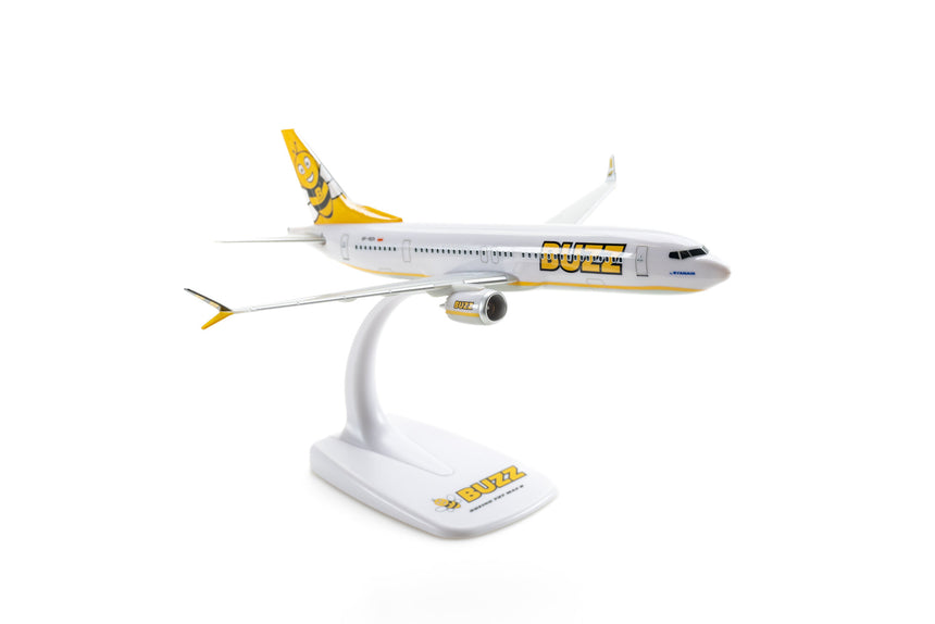 BUZZ Boeing 737 Max8 SP-RZA 1/200 20cm - Snap-fit Aircraft Scale Model