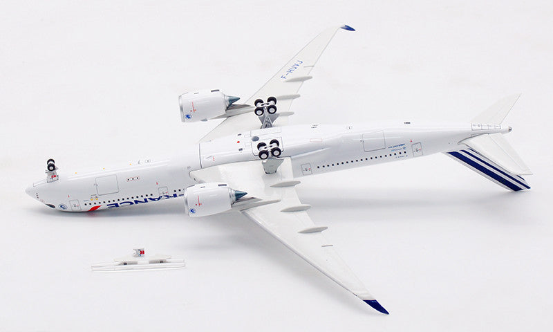 Aviation400 Air France Airbus A350-941 F-HUVJ (with detachable gear) 1/400 Scale