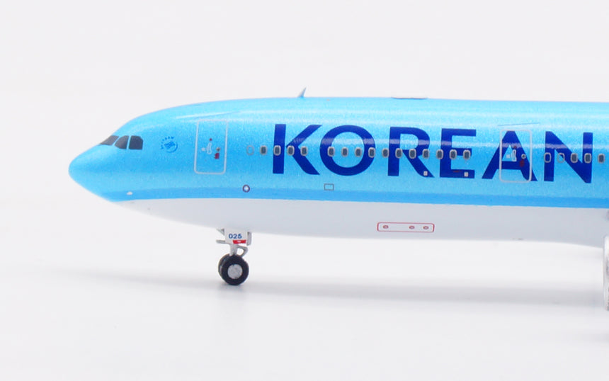 Aviation400 Korean Air Airbus A330-323 HL8025 1/400 Scale