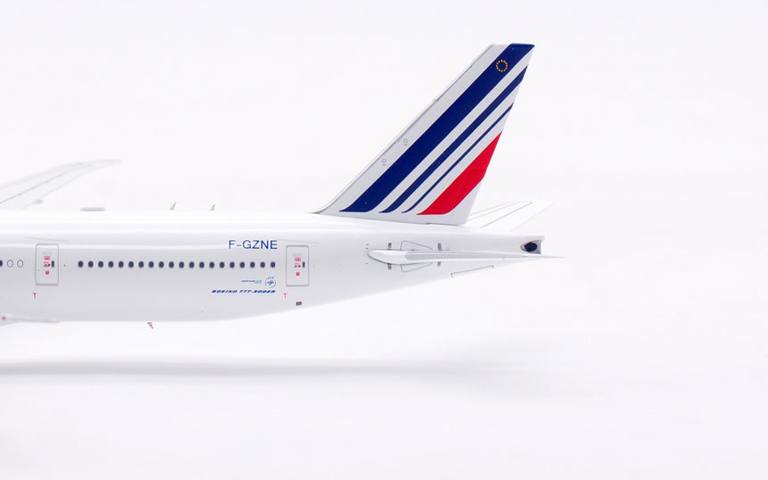 Aviation400 Air France Boeing 777-328ER F-GZNE (detachable gear) 1/400 Aircraft Scale Model