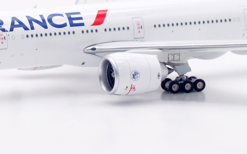 Aviation400 Air France Boeing 777-328ER F-GZNE (detachable gear) 1/400 Aircraft Scale Model