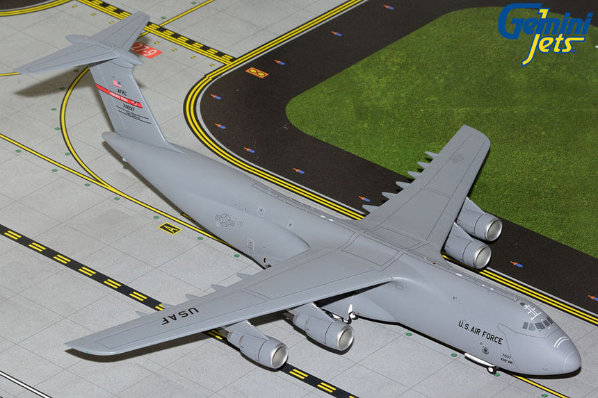 GeminiJets U.S. Air Force C-5M Super Galaxy 87-0037 (Westover AFB) 1/200 Scale