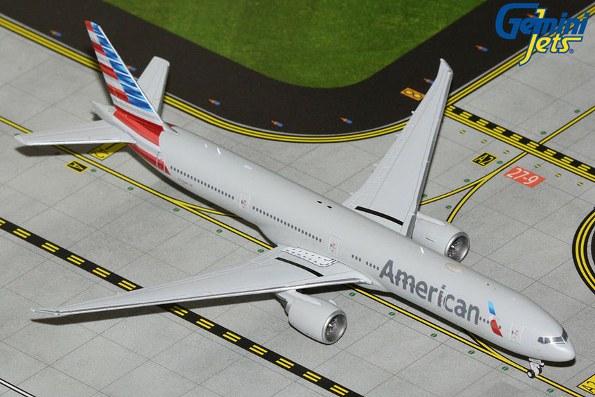 GeminiJets American Airlines Boeing B777-300ER N722AN 1/400 Aircraft Scale Model