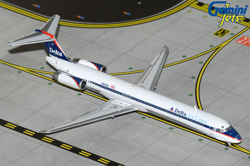 GeminiJets Delta Air Lines MD-88 N925DL (Interim Livery) 1/400 Scale