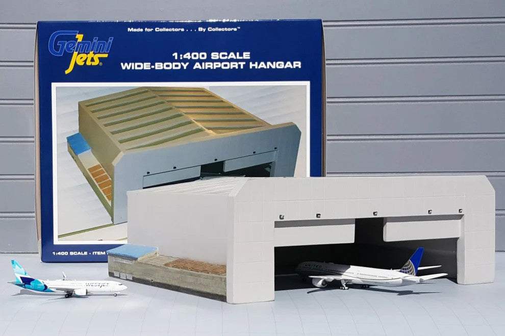 GeminiJets Wide-Body Airport Hangar 1/400 Scale