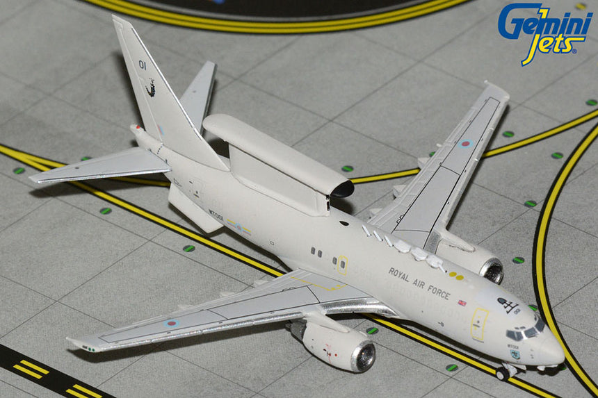 GeminiJets Royal Air Force E-7 Wedgetail AEW1 (Boeing B737AEW1) WT0011/400 Aircraft Scale Model
