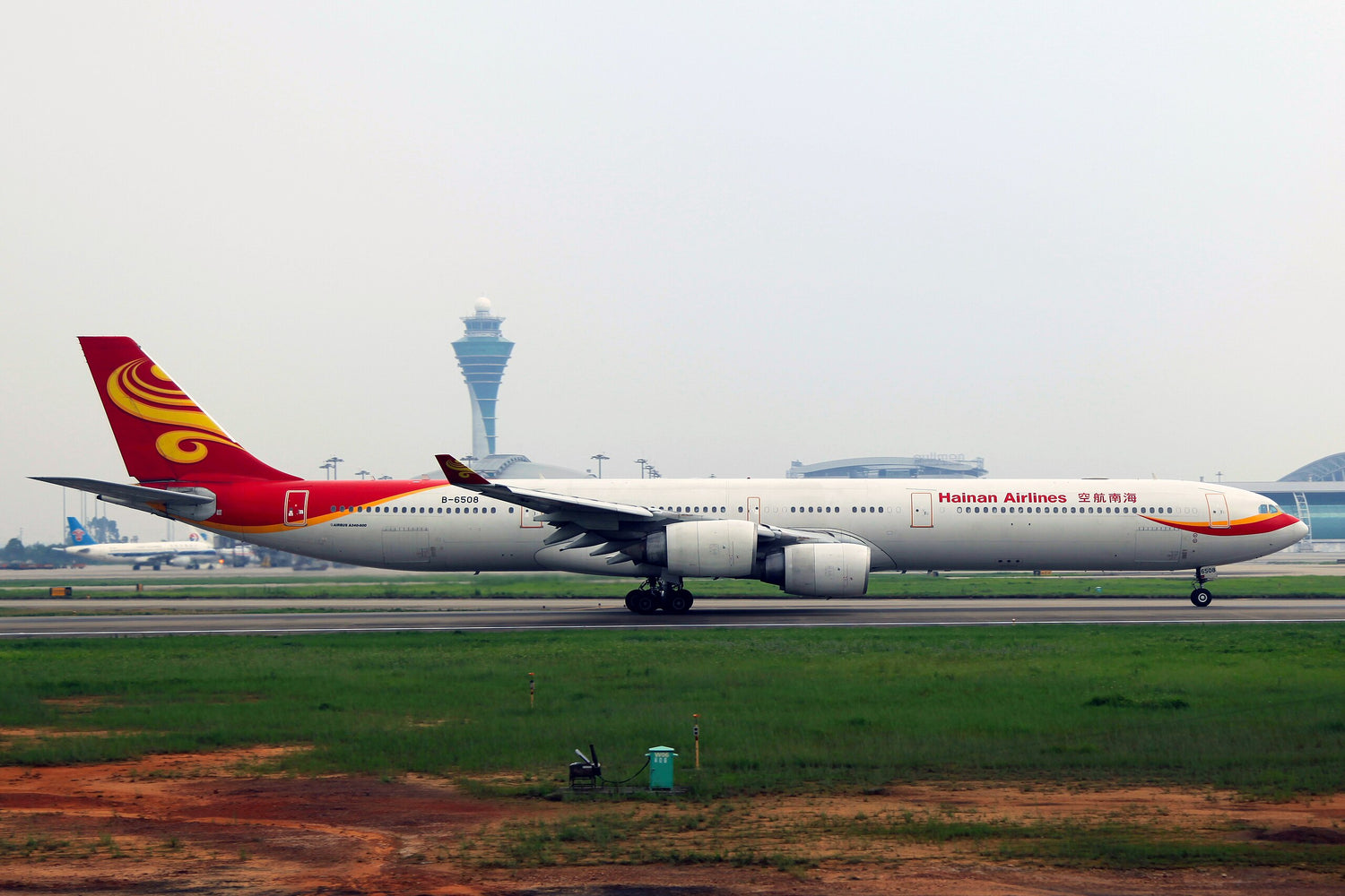SQ Wings Hainan Airlines Airbus A340-600 B-6508 1/200 Aircraft Scale Model