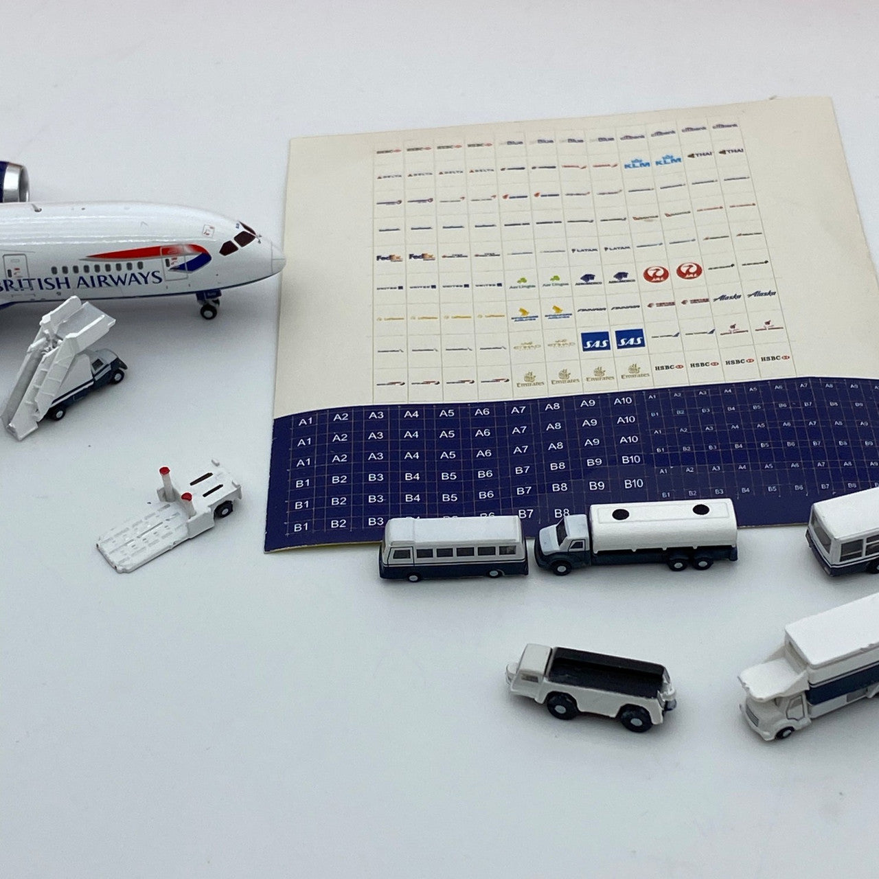 Gemini Jets Airport Accessories GSE 14 Piece Set 1/400 Aircraft Scale Model
