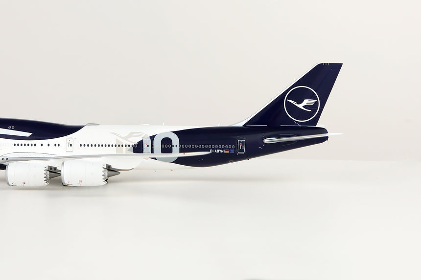 SQ Wings Lufthansa Boeing B747-8 D-ABYN 1/200 Aircraft Scale Model