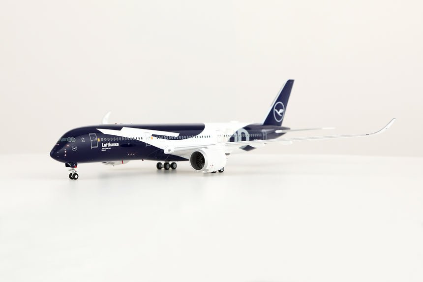 SQ Wings Lufthansa Airbus A350-900 D-AIXL 1/200 Aircraft Scale Model