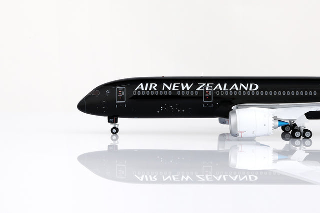 SQ Wings AIR NEW ZEALAND All Black livery Boeing B787-9 ZK-NZE 1/200 Aircraft Scale Model