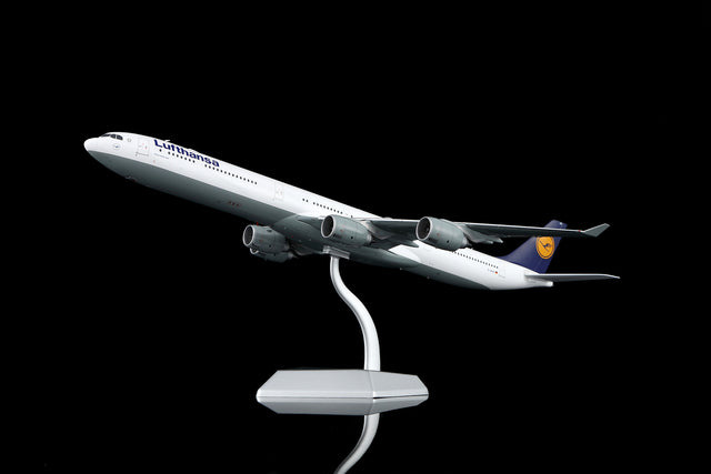 SQ Wings Lufthansa Airbus A340-600 D-AIHZ 1/200 Aircraft Scale Model