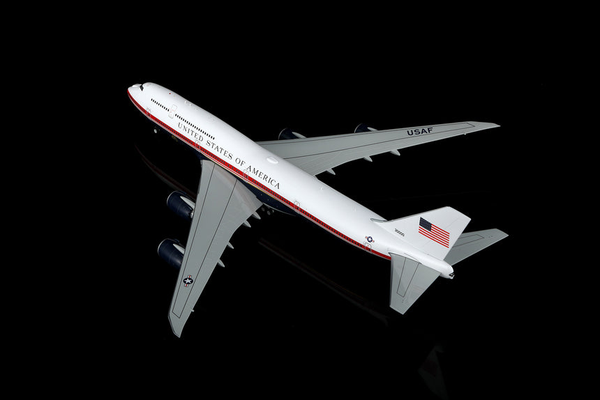 SQ Wings UNITED STATES OF AMERICA Air Force One Boeing B747-8 30000 1/200 Aircraft Scale Model