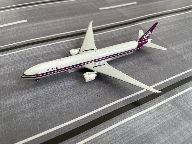 AMS 1/400 & 1/500 Scale Paper Airport Runway Mat