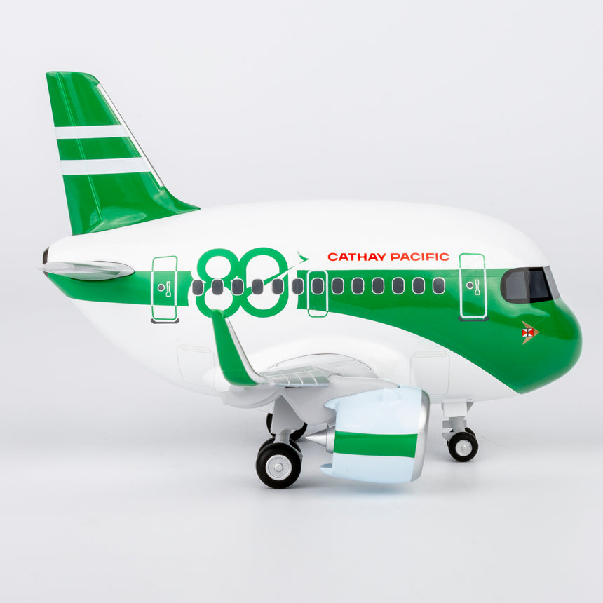 CUMO Wings Airbus A321neo Cute Aircraft Model – Cathay Pacific 80th Anniversary Retro Livery - Snap-Fit ABS Collectible with Display Stand 10.5×12.5×7.5 cm