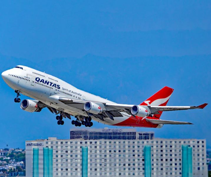 Aviationtag Australian Airlines Boeing 747 - VH-OEG- Red