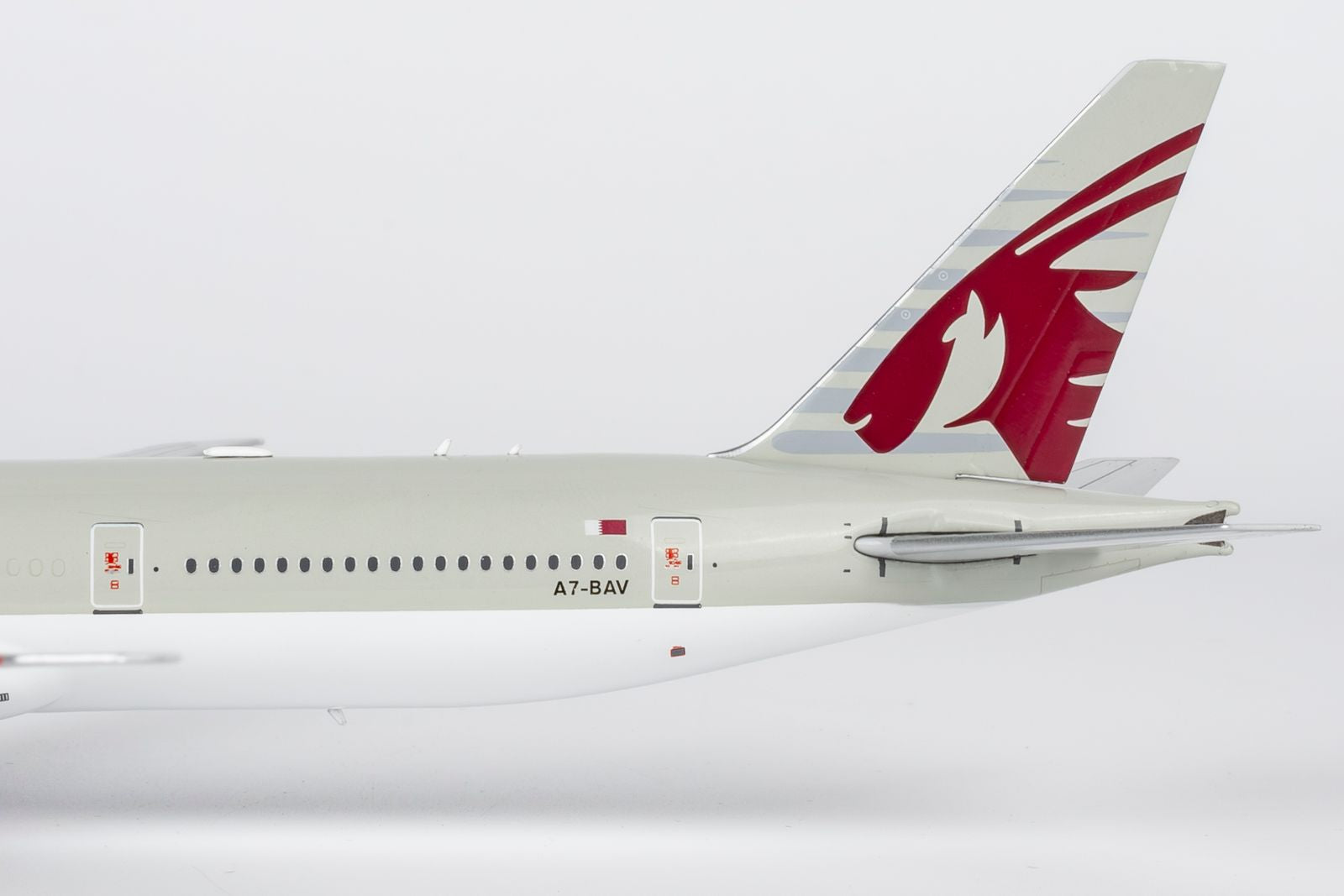 NG Models Qatar Airways Boeing 777-300ER A7-BAV 1/400 Aircraft