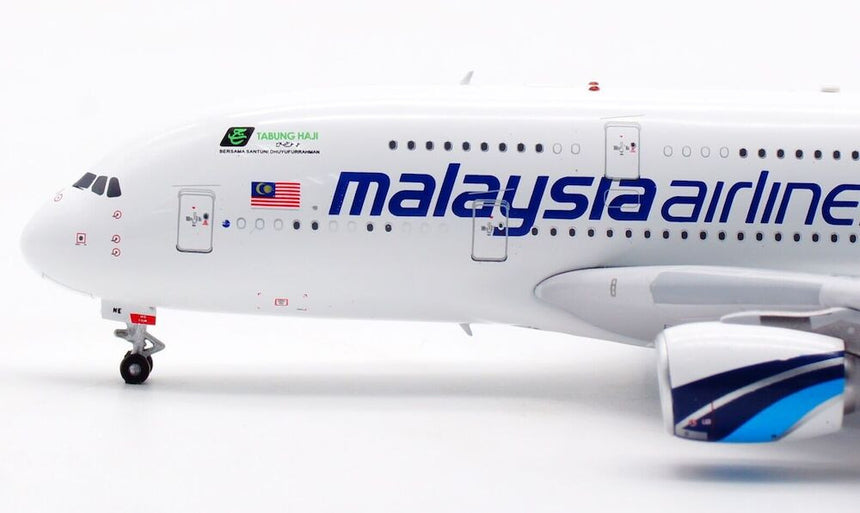 Aviation400 Malaysia Airlines Airbus A380-841 9M-MNE (Rolling Detachable Magnetic Undercarriage) 1/400 Scale