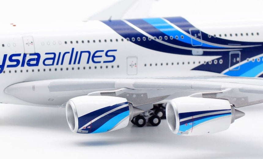 Aviation400 Malaysia Airlines Airbus A380-841 9M-MNE (Rolling Detachable Magnetic Undercarriage) 1/400 Scale