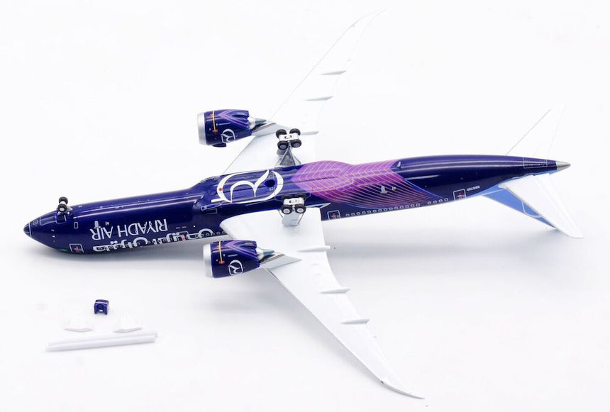 Aviation400 Riyadh Air Boeing 787-9 Dreamliner N8572C (rolling detachable magnetic undercarriage) 1/400 Aircraft Scale Model