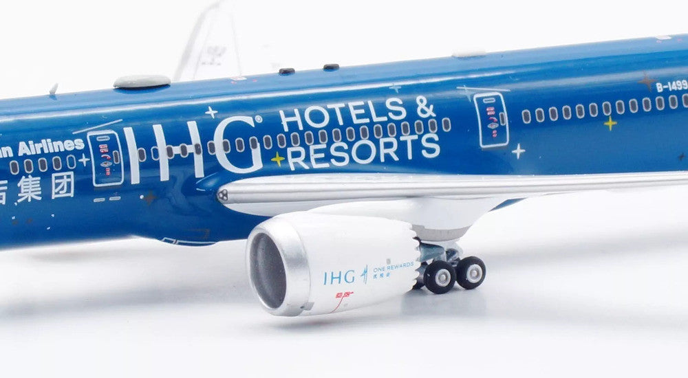 Aviation400 Hainan Airlines Boeing 787-9 Dreamliner "IHG Hotels & Resorts" B-1499 (with detachable gear) 1/400 Scale