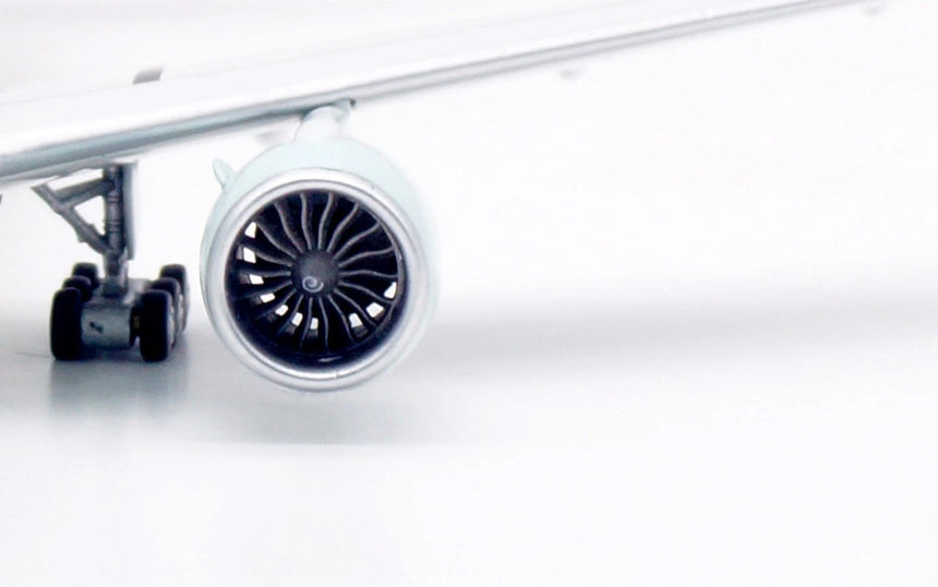 Aviation400 Cathay Pacific Boeing 777-367ER B-KQZ (detachable gear) 1/400 Aircraft Scale Model