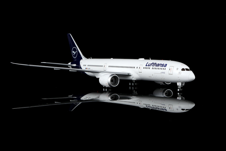 SQ Wings Lufthansa Boeing 787-9 D-ABPF 1/200 Scale Model